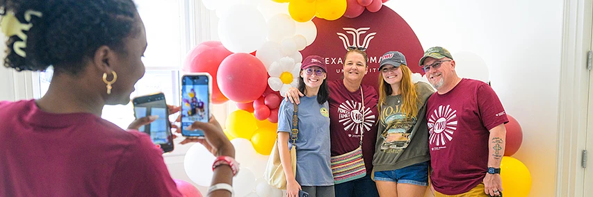 Logo for 2025 Family Weekend, Oct. 10-12